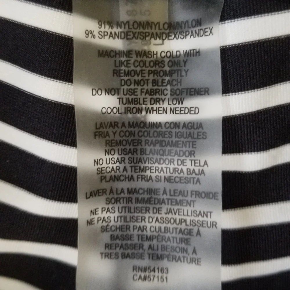 Calvin Klein Performance Striped Leggings - Picture 10 of 16